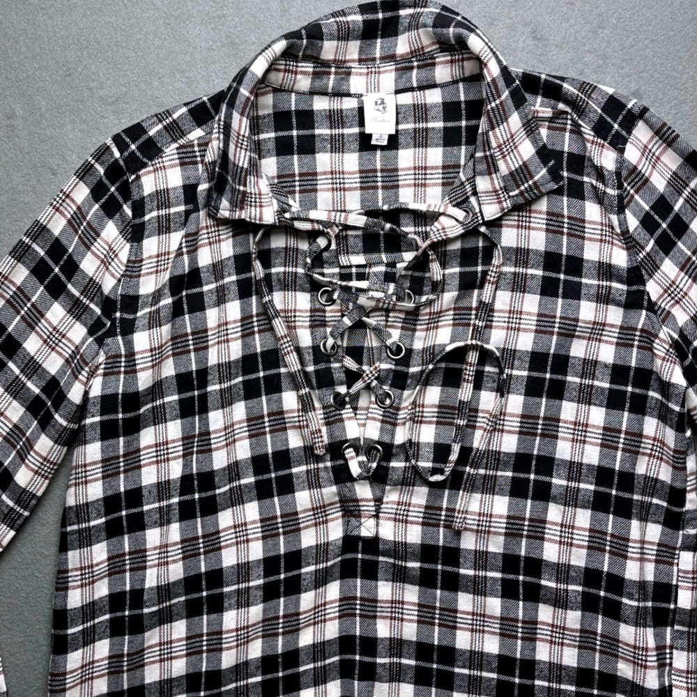 Flawless Women Plaid Lace Up Flannel Shirt‎ Black White Small Casual Tunic